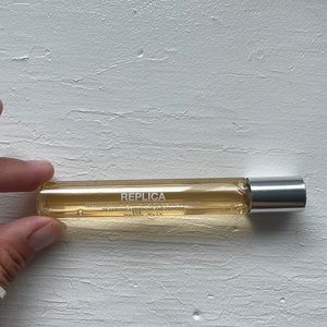 Replica Maison rollerball eau de parfumé